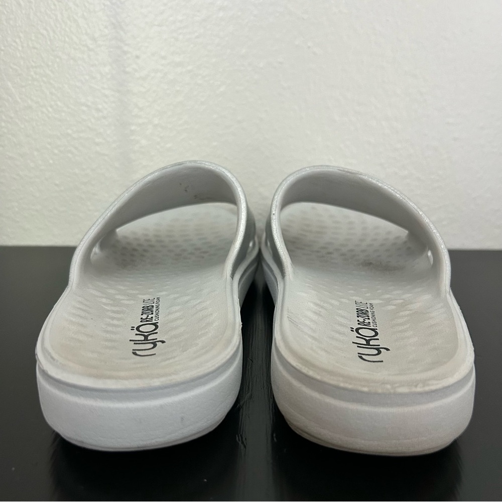 RYKA Restore Re-Zorb Lite Silver Slip on Slide Sandal Womens Size 6 Beach Pool - Picture 3 of 7